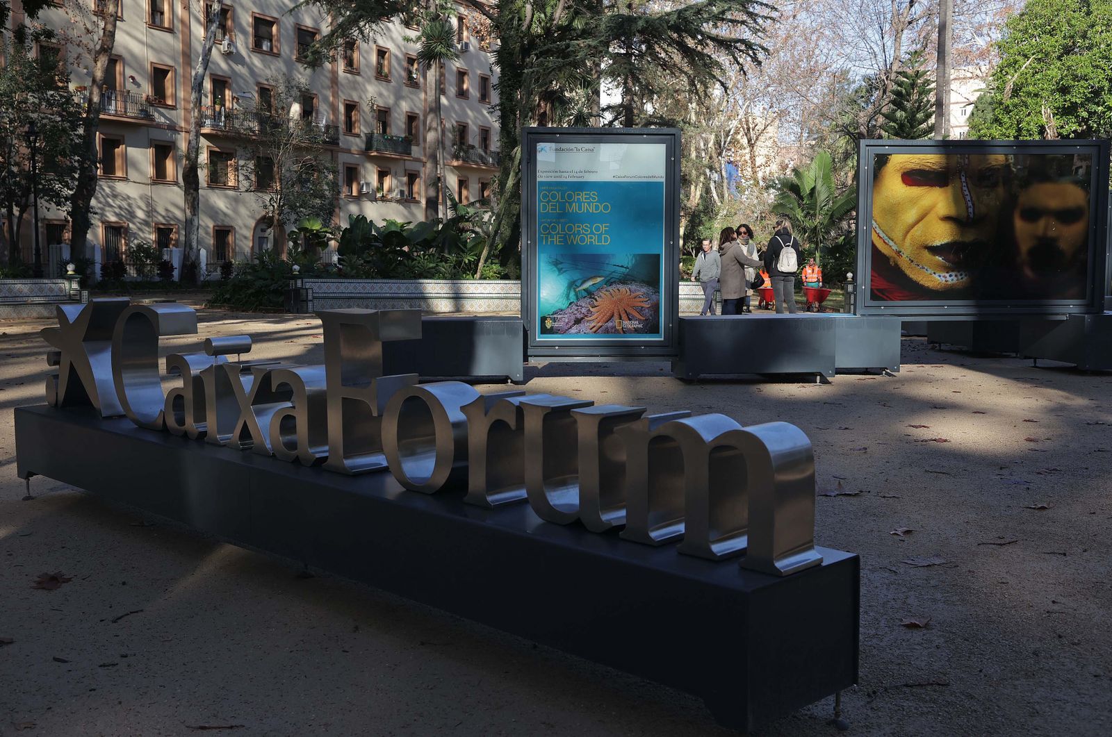 La exposición 'Colores del Mundo' del parque María Cristina de Algeciras, en imágenes