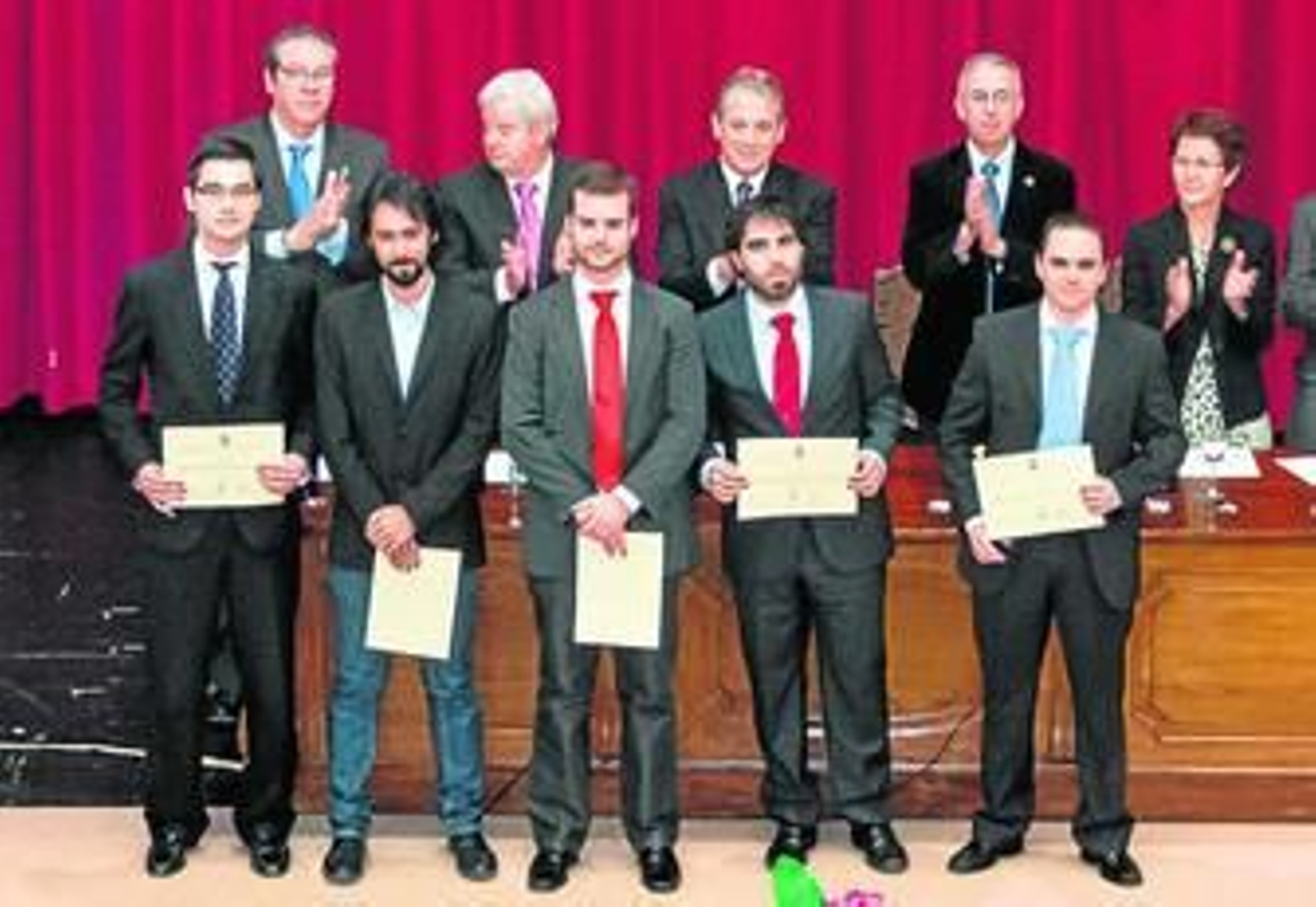 Pedro Calderón de la Barca, Andrés de la Calle, Rubén Bolaños, Álvaro López y Manuel Peso recogen el premio Ingenium.