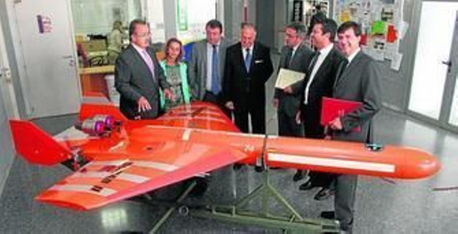 Teresa García, Eduardo Muñoz, Enrique Pérez Viguera, Franciso Ruiz y José Manuel Andújar, entre otros, antes de inaugurar el master.