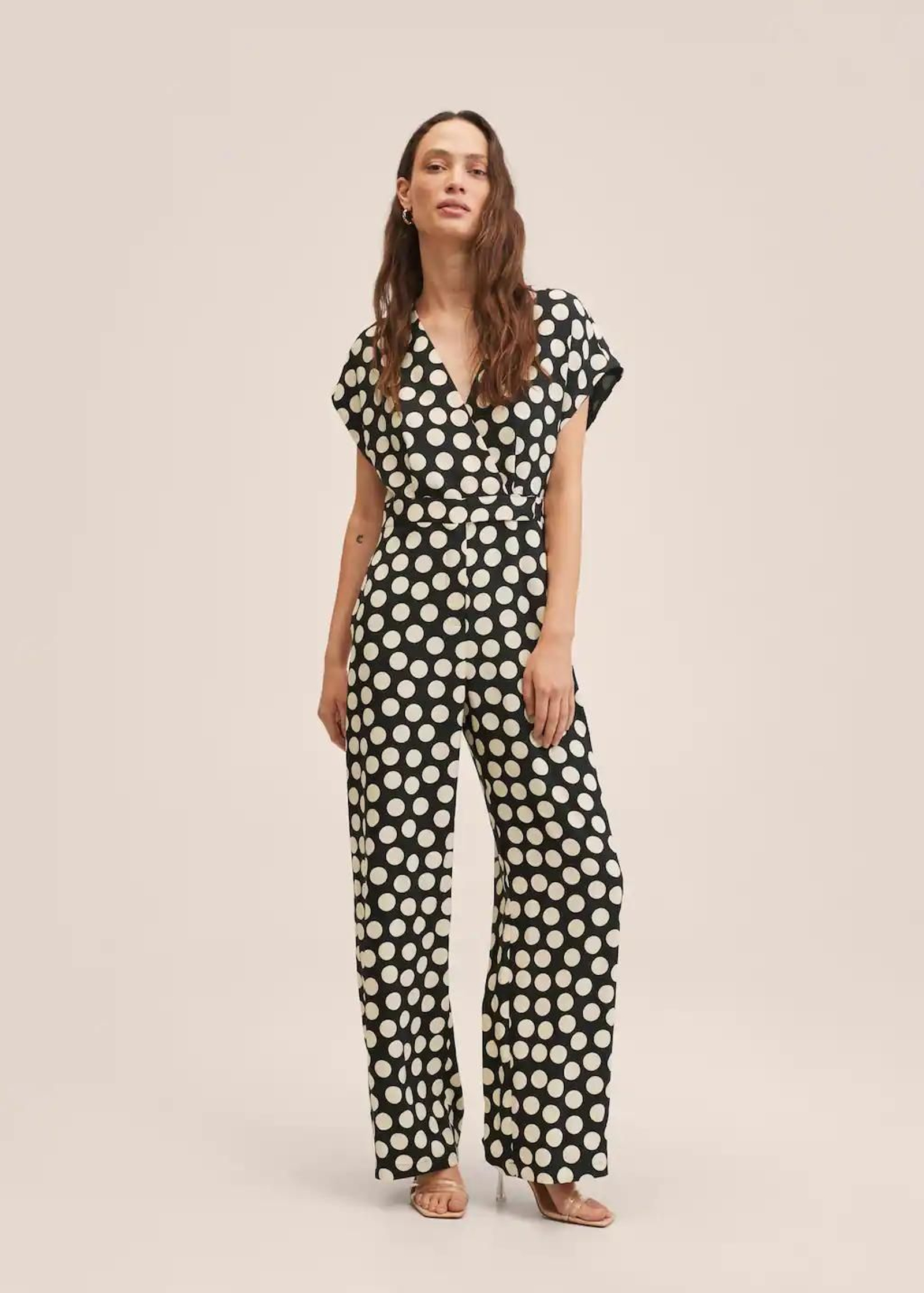 Mono de lunares de Mango.