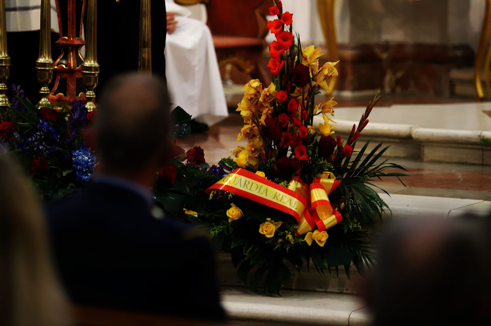 Imágenes de la ofrenda de la Guardia Real a la Virgen de la Cinta en la Catedral