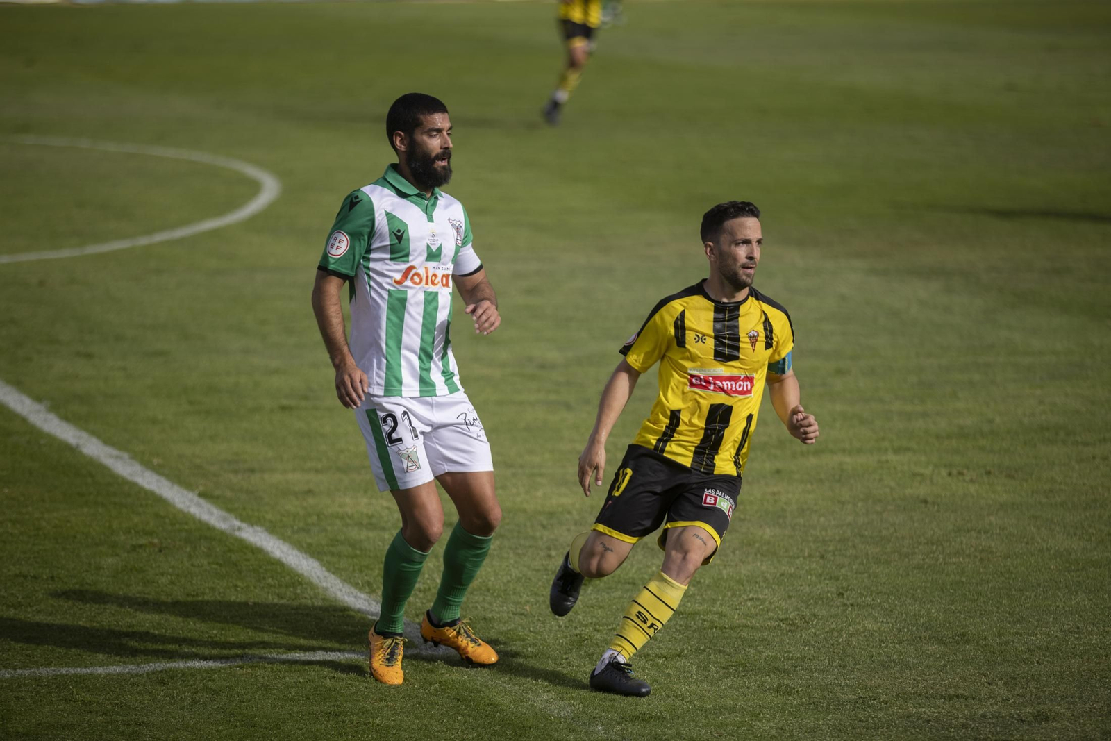 Imágenes del partido entre el San Roque de Lepe y el Atlético Sanluqueño