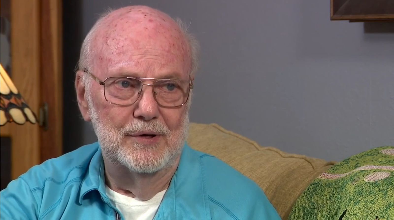 Bob Garvy, veterano de la Marina de Estados Unidos, durante el reportaje emitido por la cadena ABC15 en el que relata su experiencia tras el accidente nuclear de Palomares.