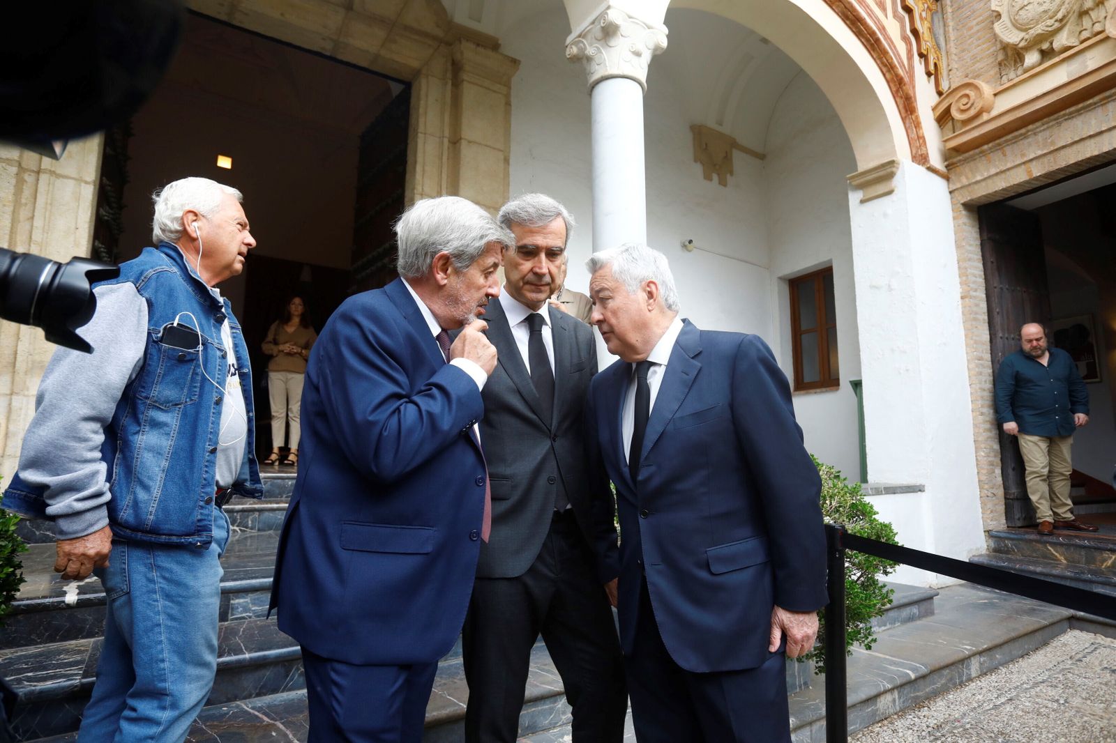 La capilla ardiente de Antonio Gala en su fundación en Córdoba, en imágenes