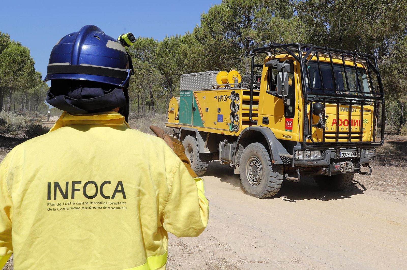 Efectivos del plan Infoca desplegados en Almonte.