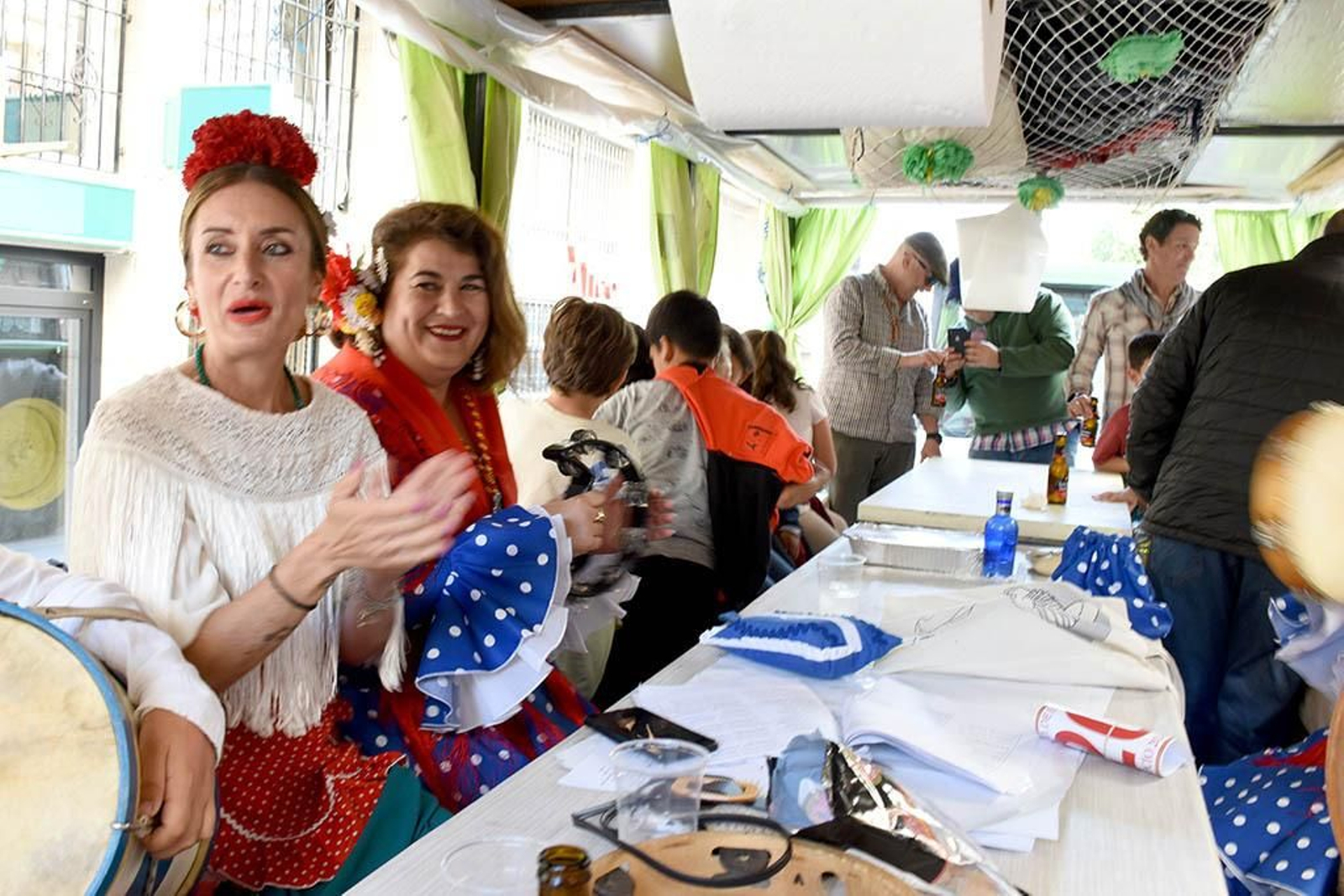 Las mejores imágenes de los peregrinos en la salida de Emigrantes