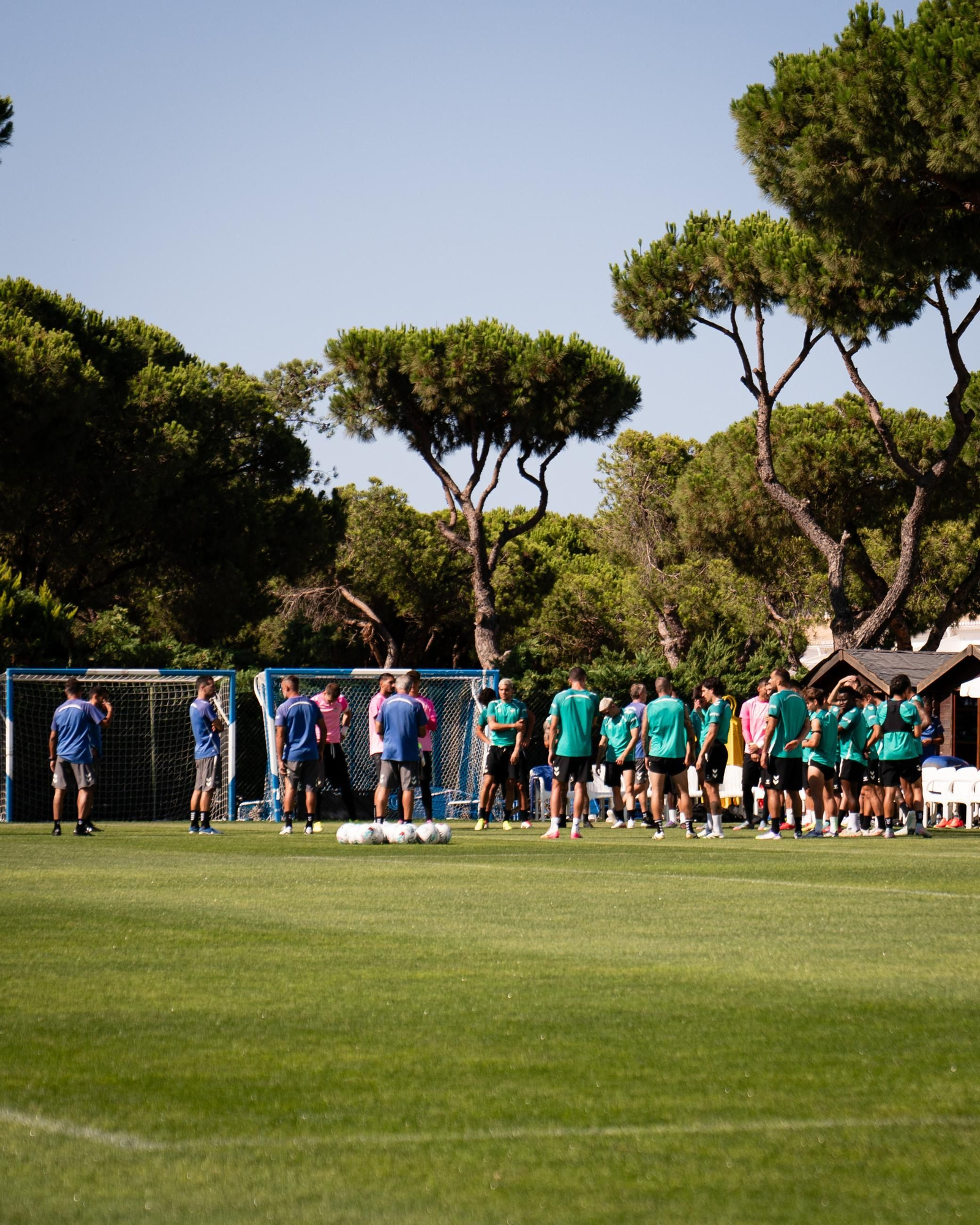 Las fotos del Betis con los recién llegados a Almancil