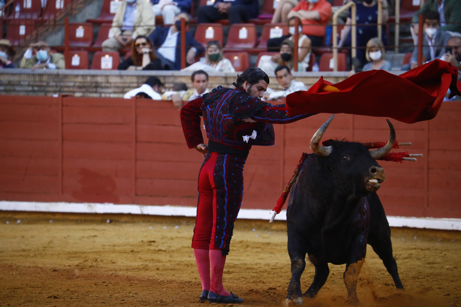El mano a mano de Finito y Morante en la Feria Taurina de Córdoba, en imágenes