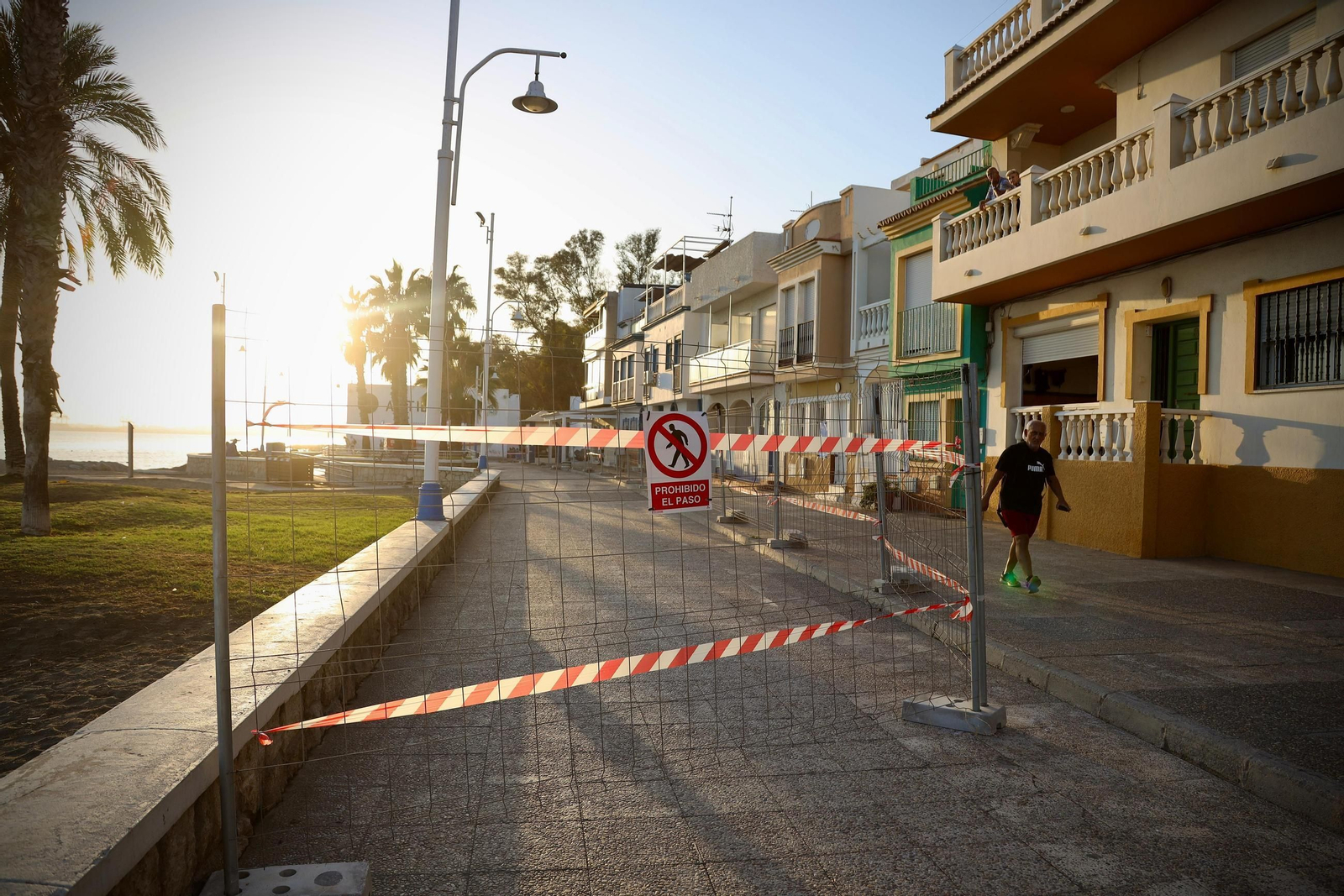 Una imagen del vallado por las obras.