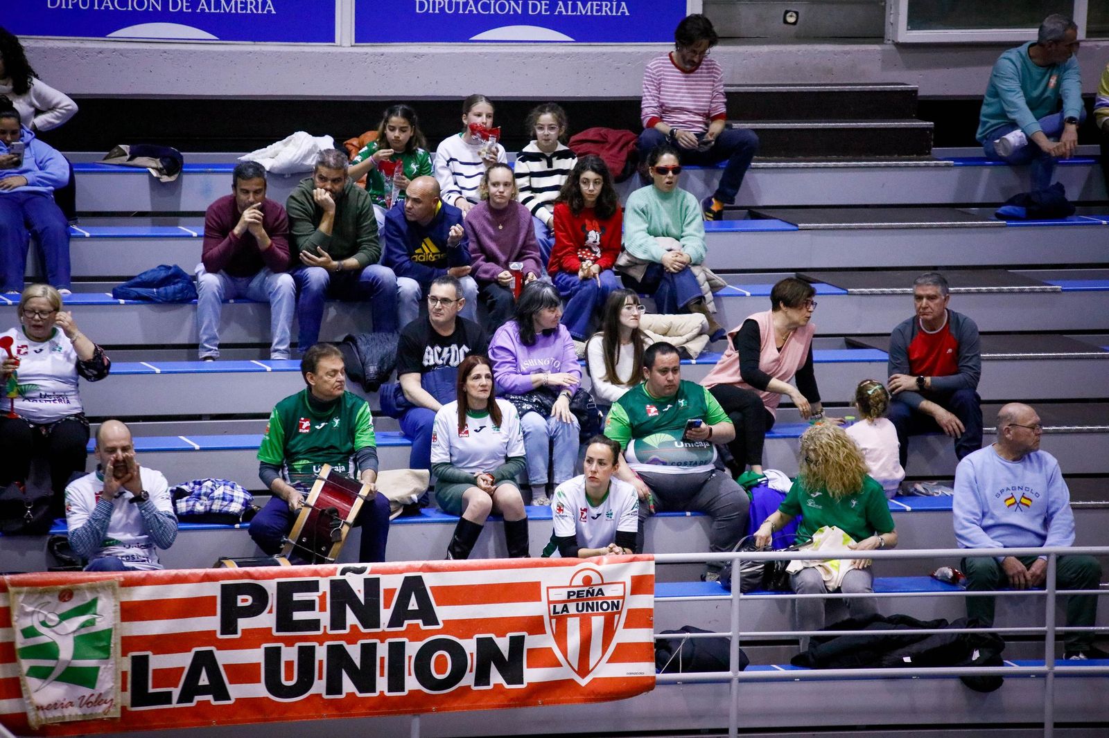 Las imágenes del Unicaja Costa de Almería-Leleman Conqueridor, primer partido del play off por el título de Superliga en Almería