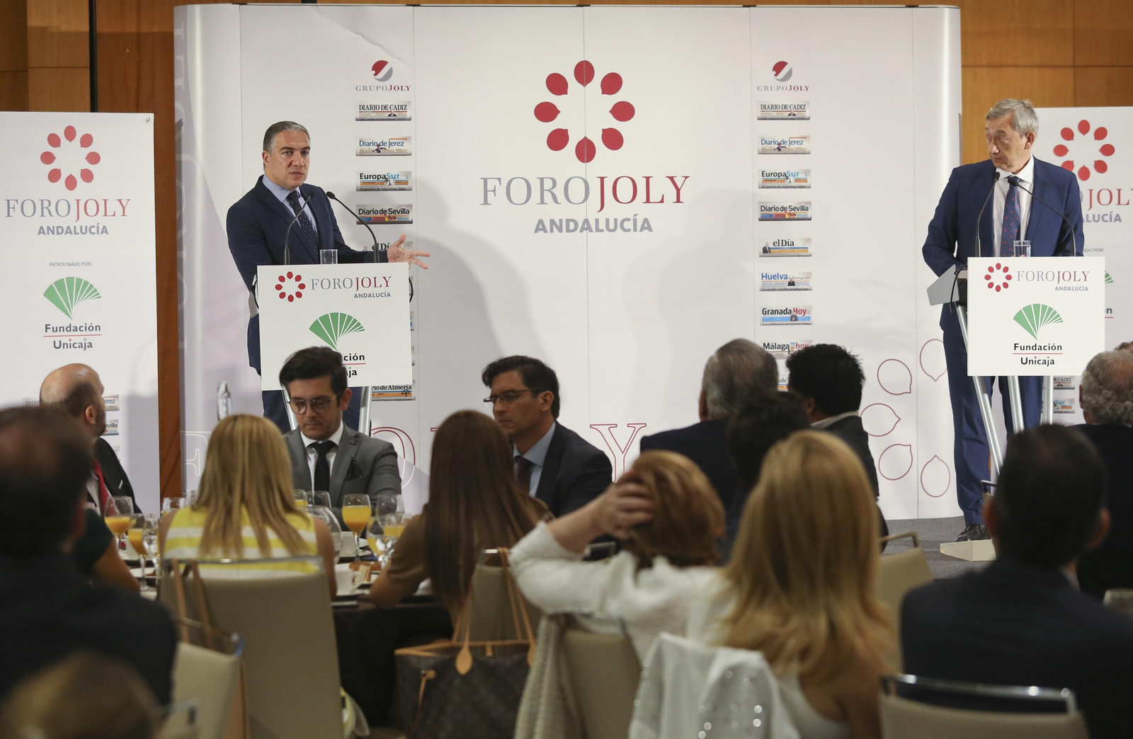 Las imágenes del Foro Joly con Elías Bendodo