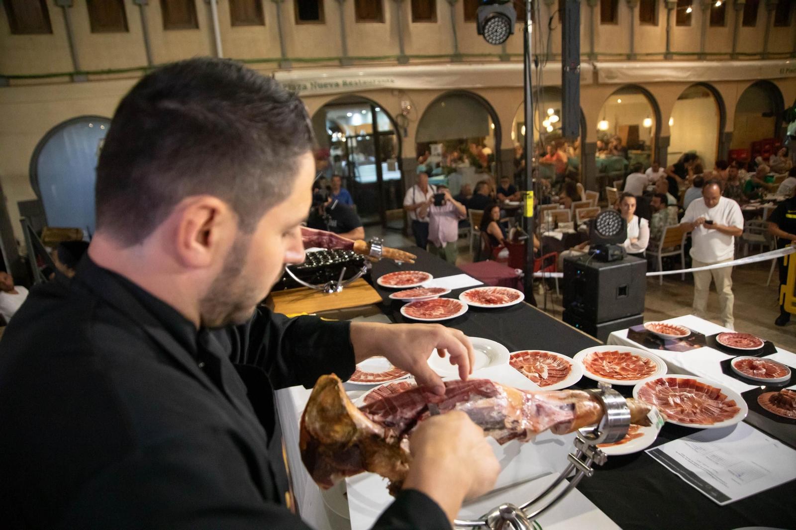 Concurso de cortadores de jamón en Serón, en imágenes