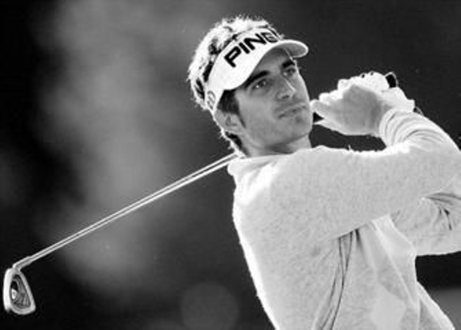 Alejandro Cañizares observa la trayectoria de la bola, ayer.