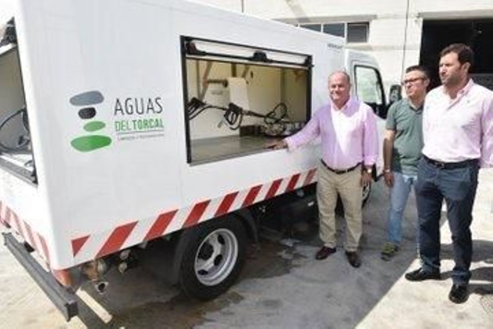 Presentación del vehículo de limpieza a presión