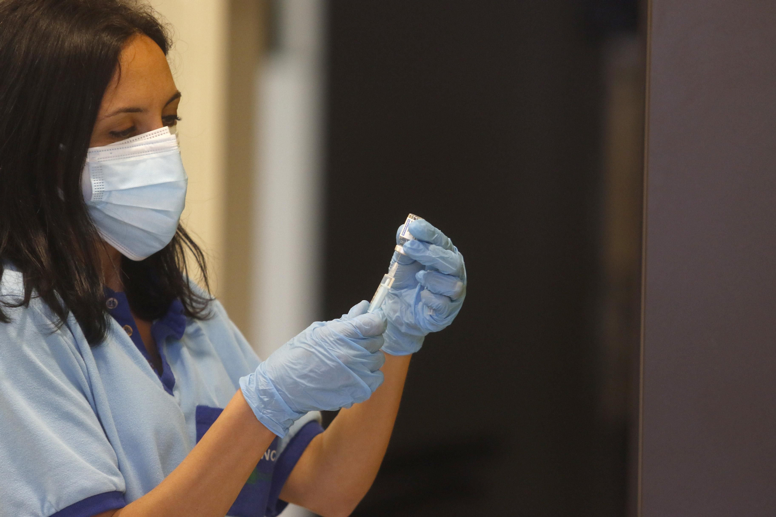 La ilusión de los primeros vacunados con Janssen en Córdoba para combatir el coronavirus, en imágenes