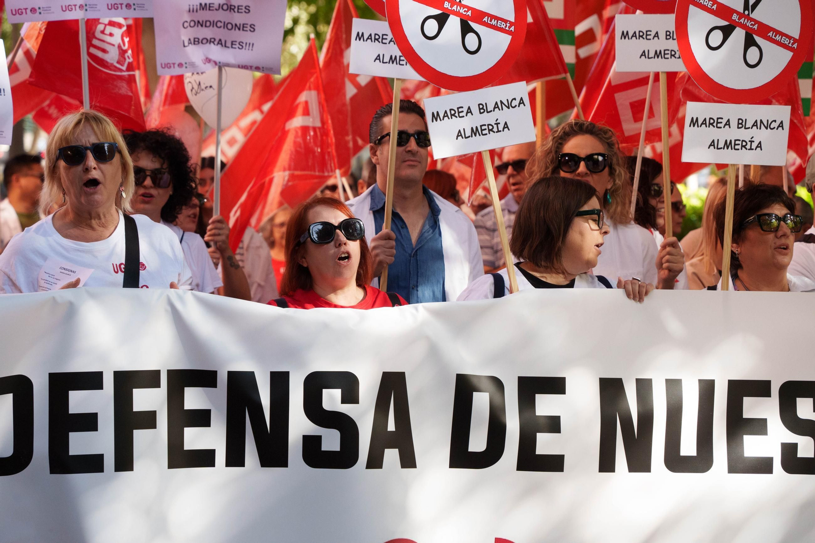 "La sanidad se defiende, gobierne quien gobierne", Almería se lanza a las calles por la sanidad pública