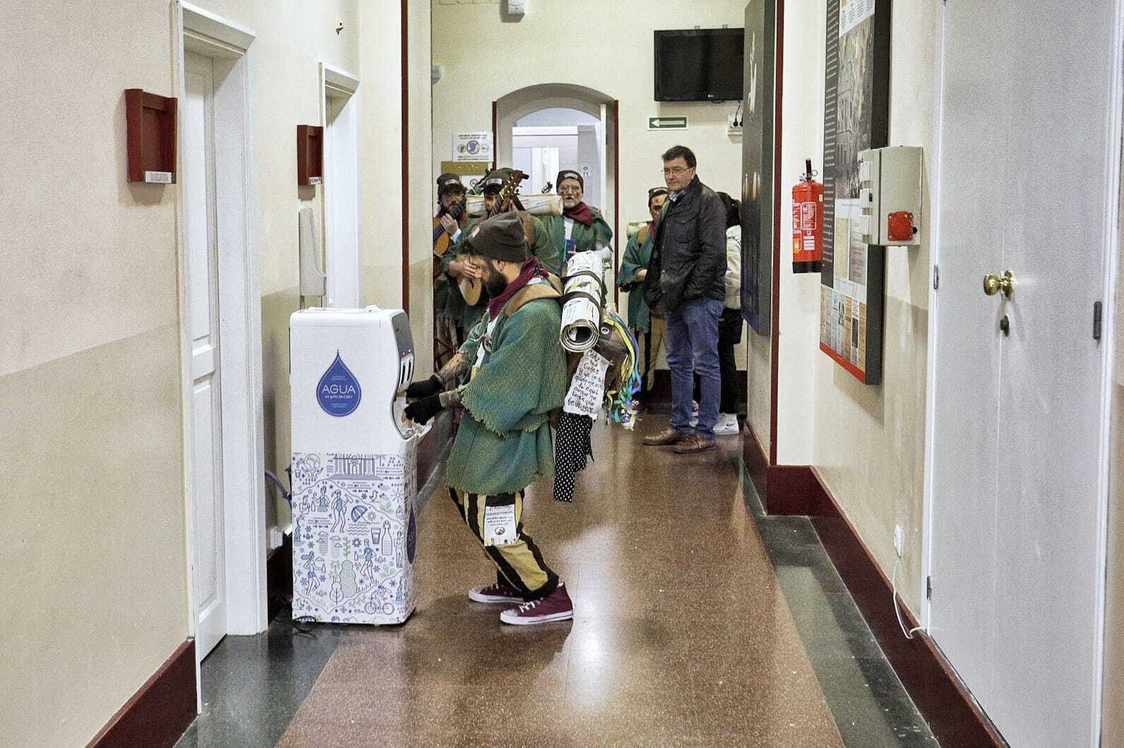 Comparsa 'Los revoleaos'