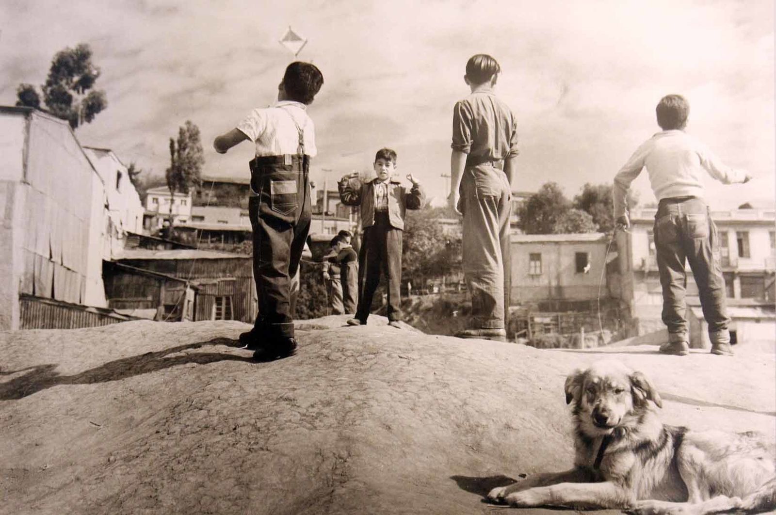 La inauguración de la exposición 'Valparaíso 1940-1950' de Antonio Quintana, 'Latitudes'