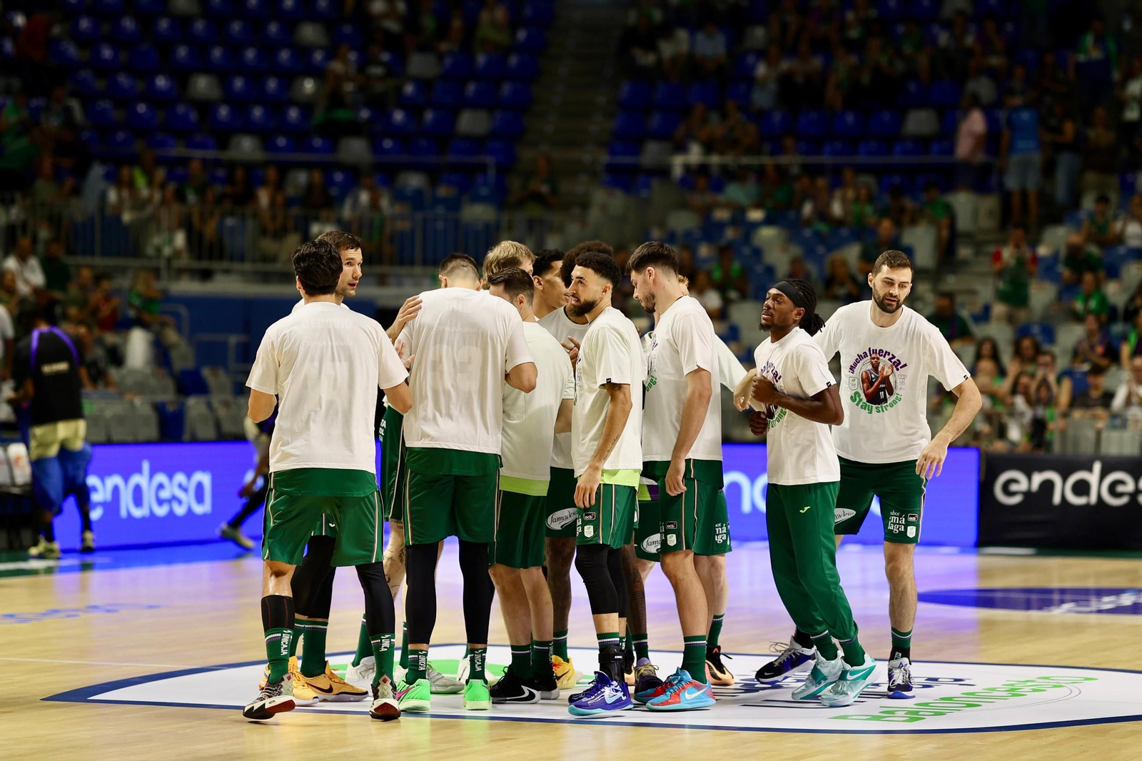 Gesto del Unicaja con Tyson Carter: una camiseta para mandarle fuerza
