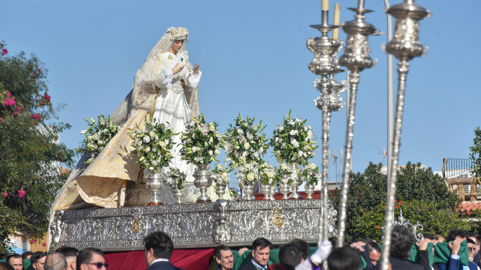 La vuelta de la Virgen de la Esperanza a La Línea, en imágenes