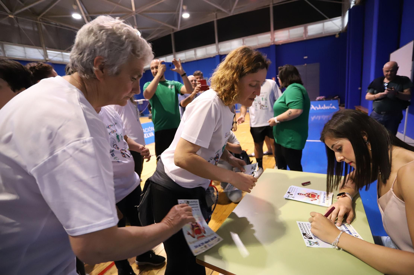 Imágenes de Carolina Marín en el Palacio de deportes, con la asociación Inclusivo, que ella misma Amadrina