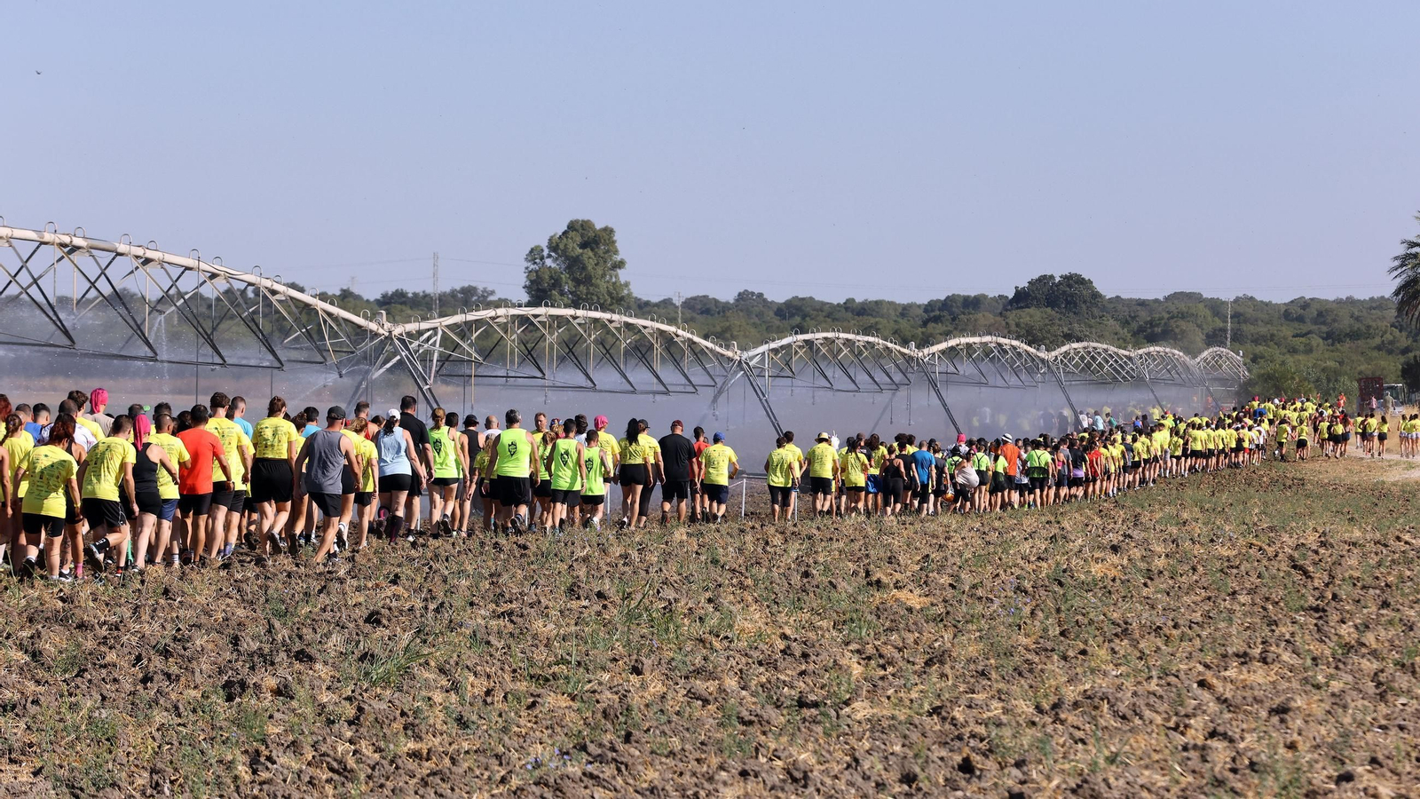 Búscate en la VII Carrera del Barro en La Barca