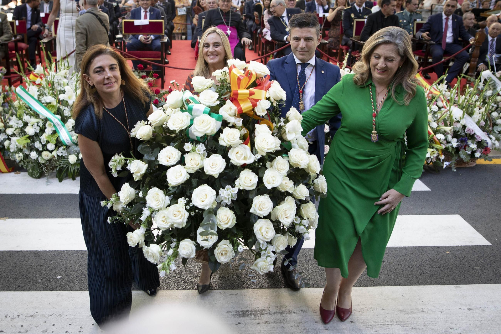 Así ha sido la la tradicional ofrenda a la patrona de Granada