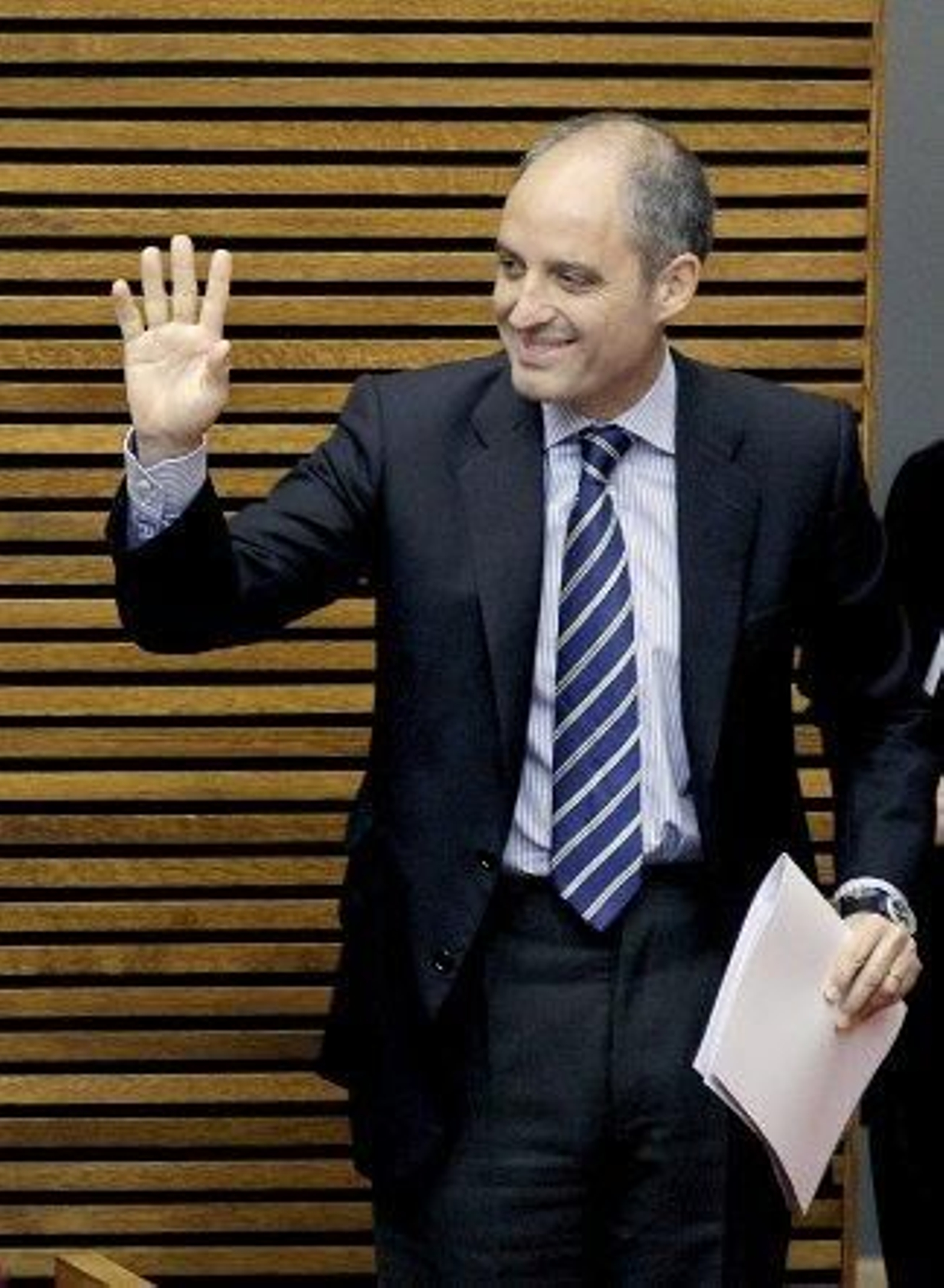 El juez desestima las alegaciones de Camps y acuerda celebrar la audiencia previa a su juicio oral