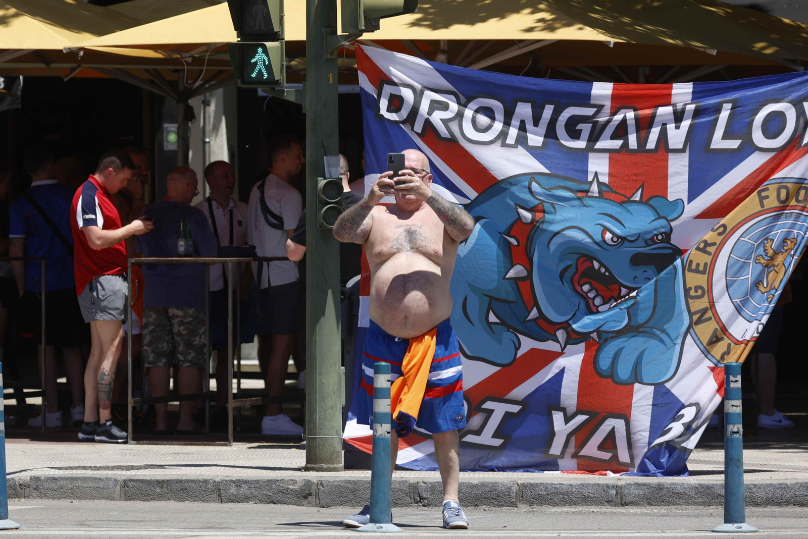 Las imágenes de los hinchas del Eintracht y del Rangers