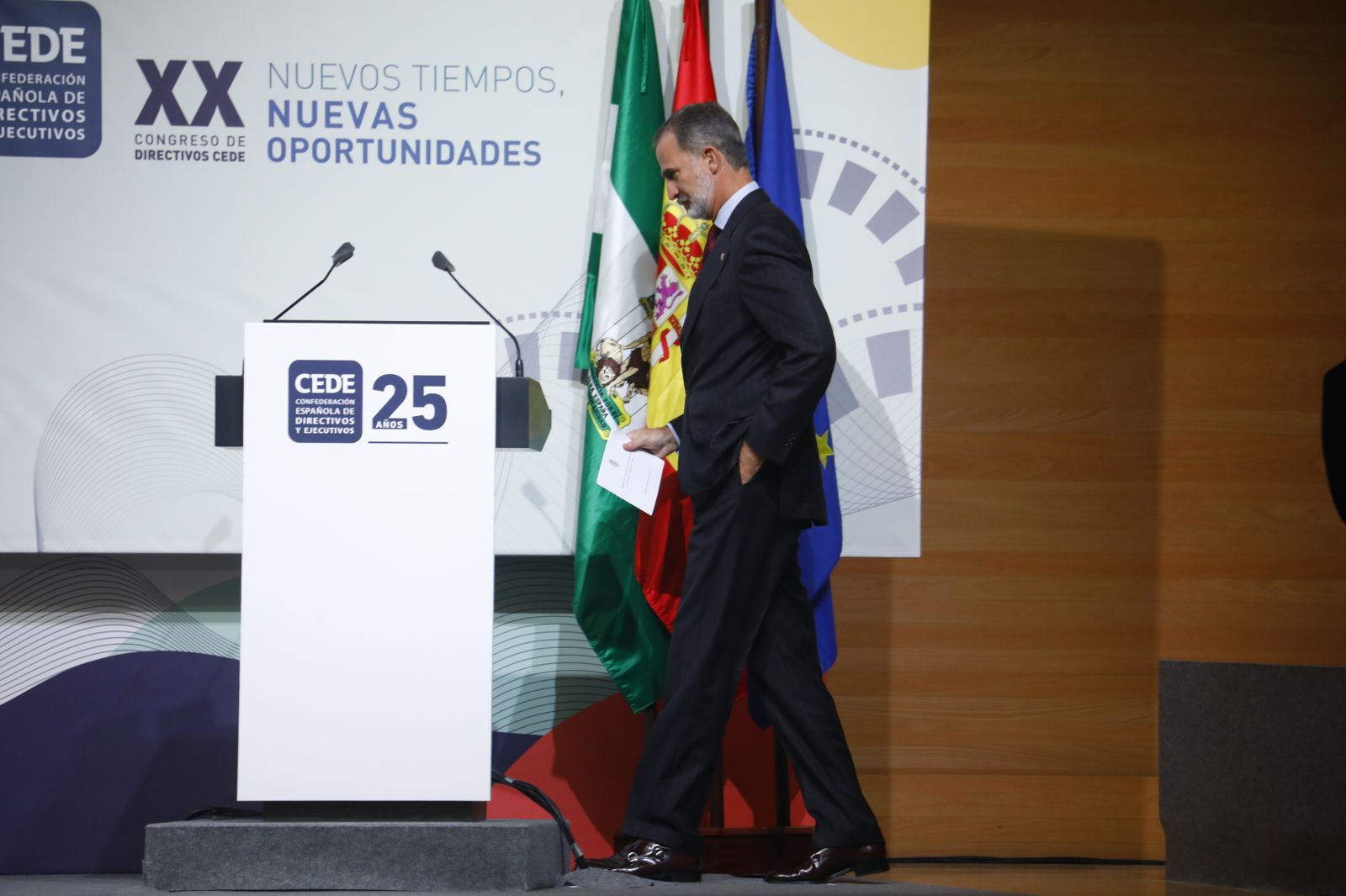 La clausura del Rey del  Congreso de Directivos de CEDE en Córdoba, en fotografías