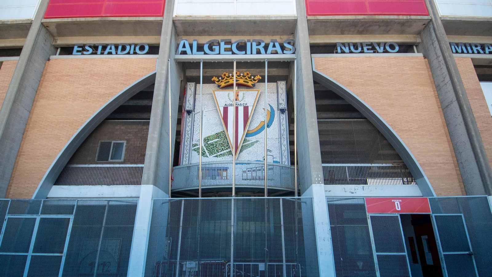 La fachada de la Tribuna del Nuevo Mirador.