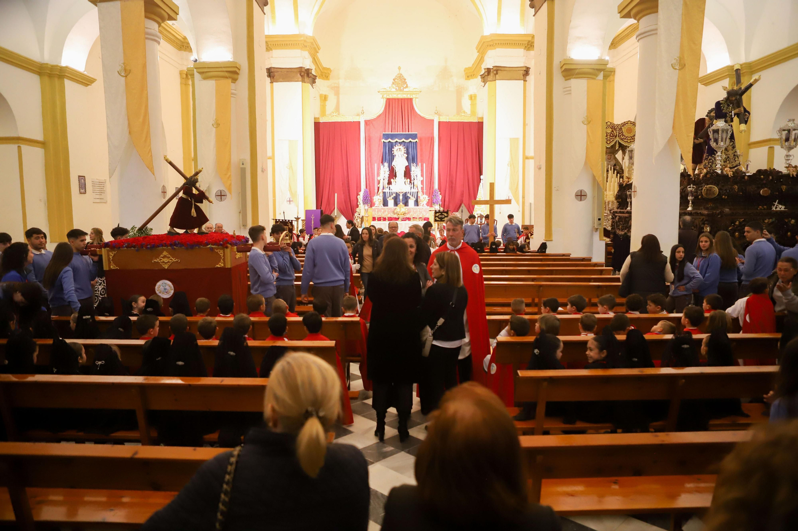 Fotos de la procesión infantil del colegio Nuestra Señora de los Milagros de Algeciras
