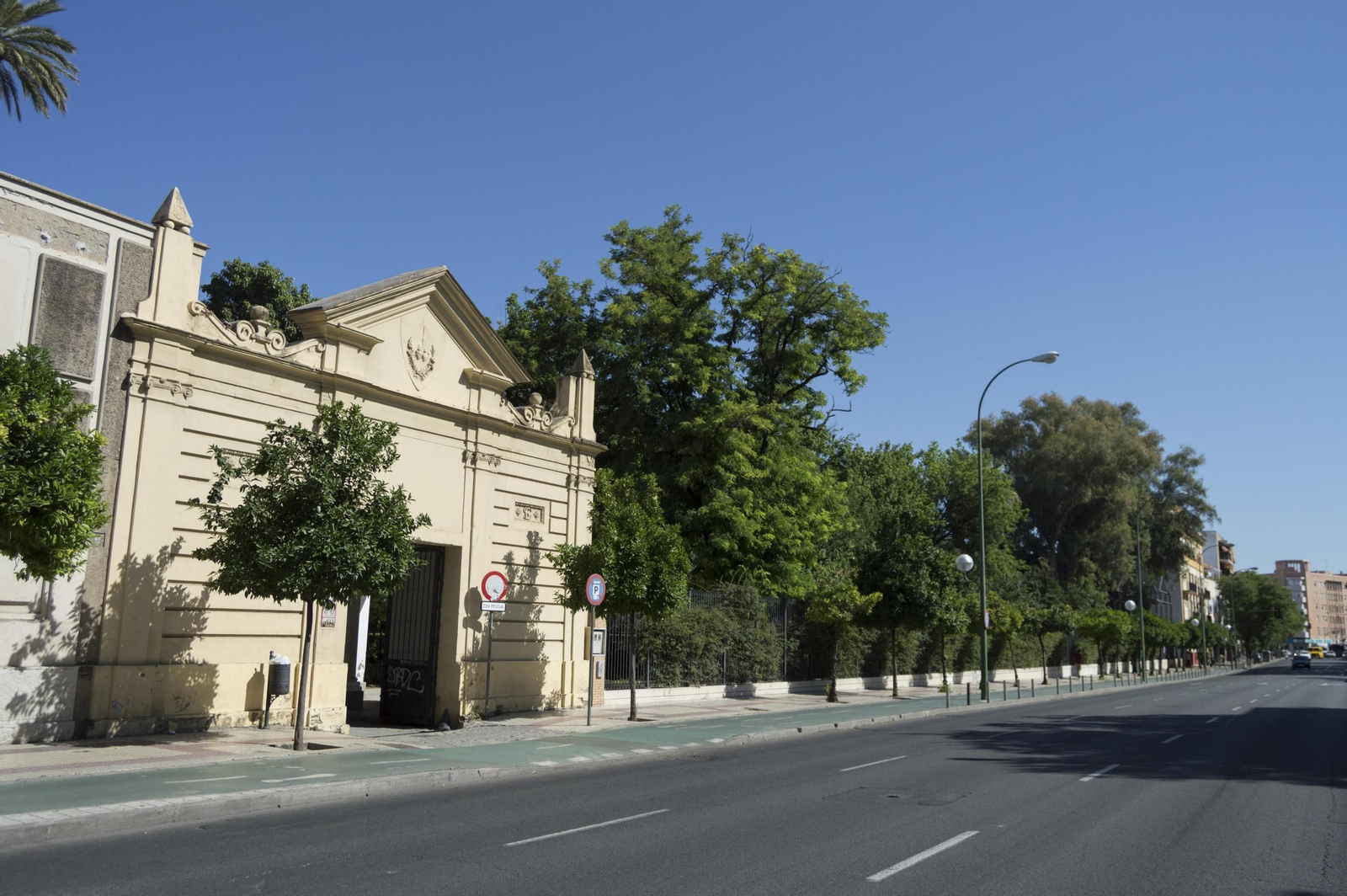 Entrada a los Jardines del Valle de Sevilla