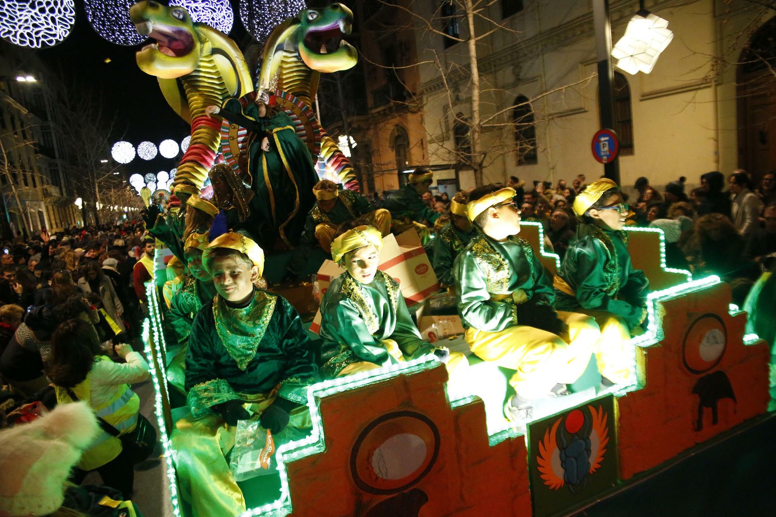 Todas las imágenes de la Cabalgata de Reyes de Granada