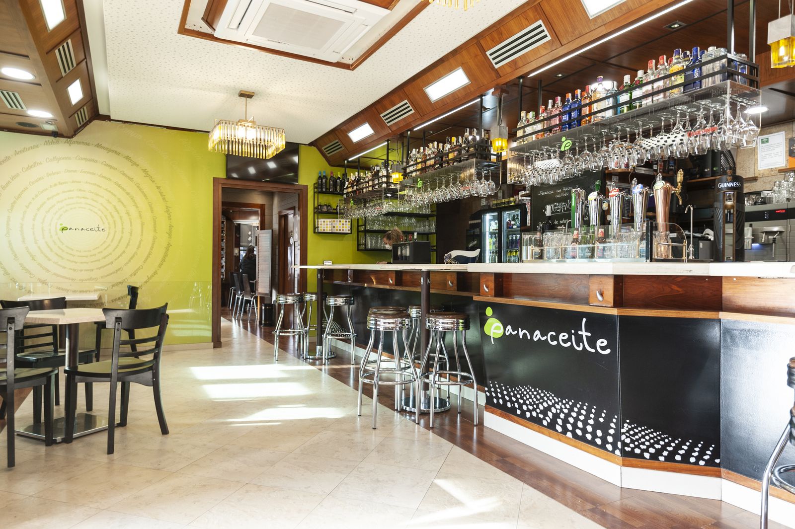 Panaceite, calle Bernabé Soriano, 1, Jaén