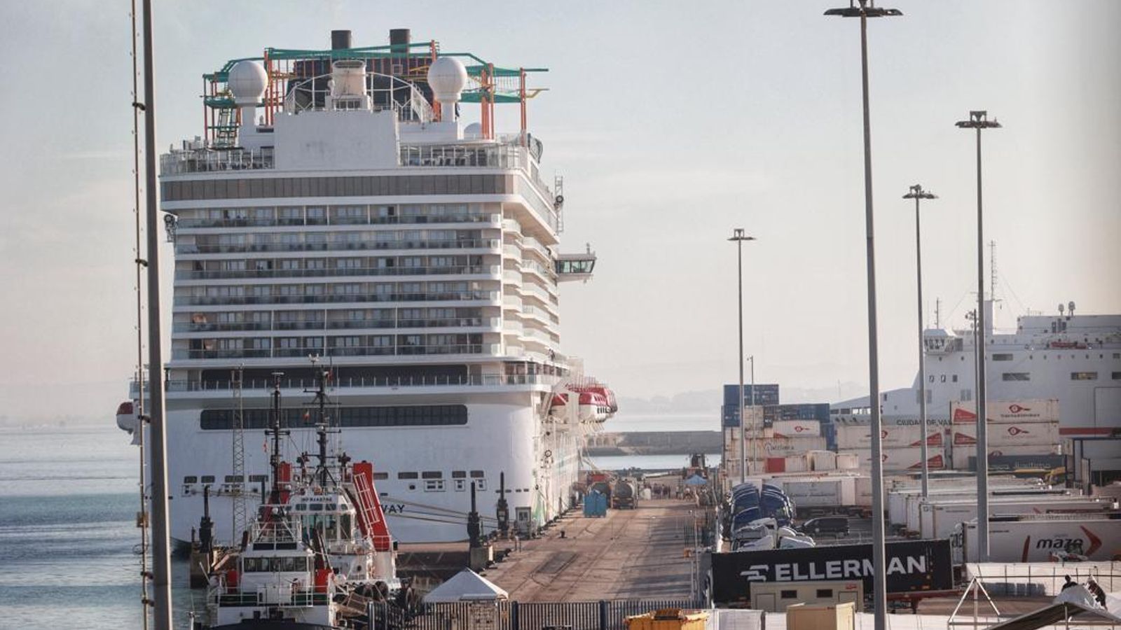 El crucero Norwegian Getaway, en el Muelle Marqués de  Comillas de Cádiz