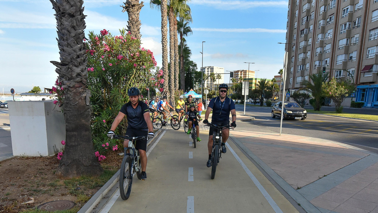 Marcha en bicicleta por la Semana de la Movilidad en La Línea, en imágenes