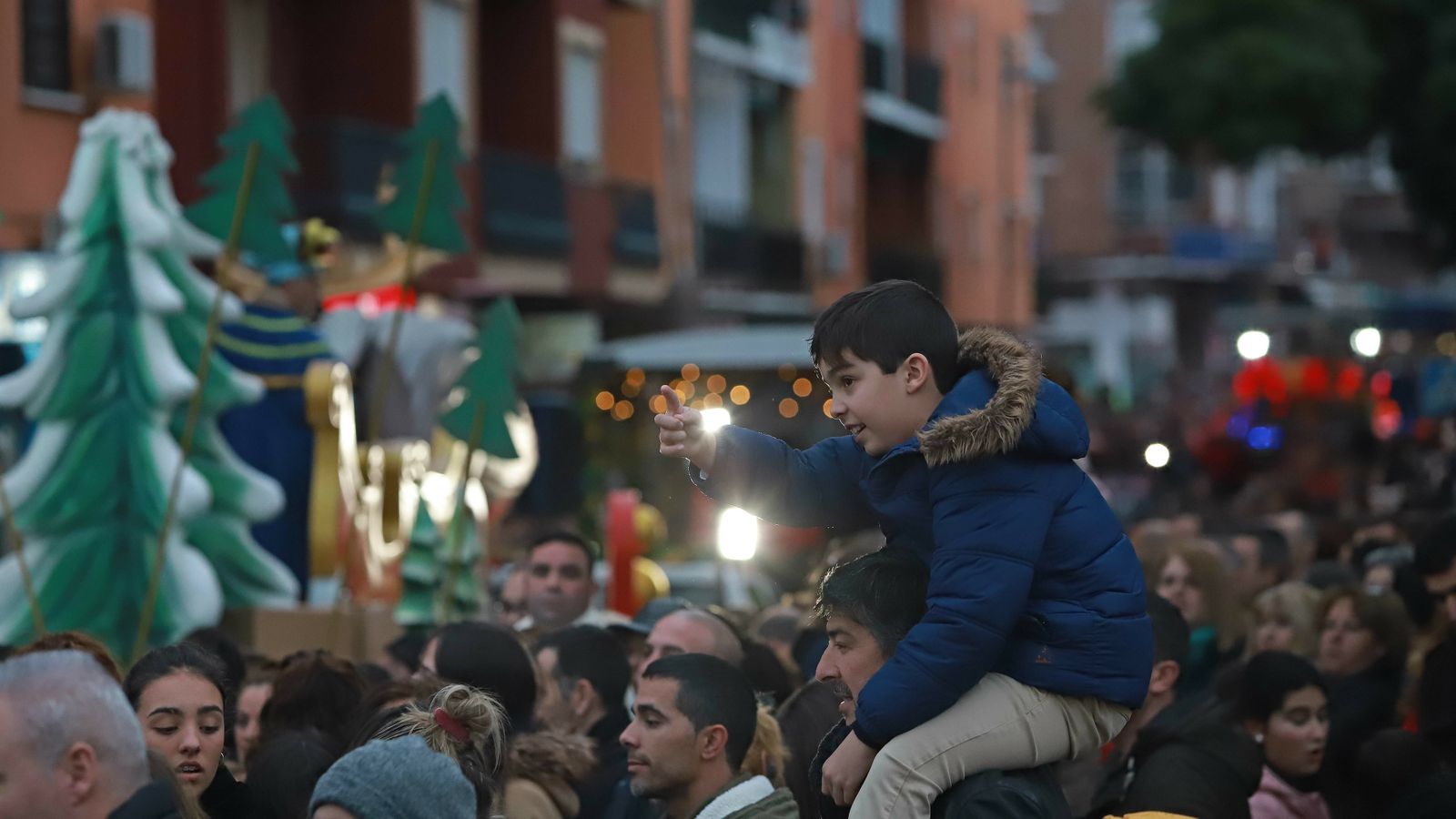 Las mejores fotos de la cabalgata de los Reyes Magos en Algeciras