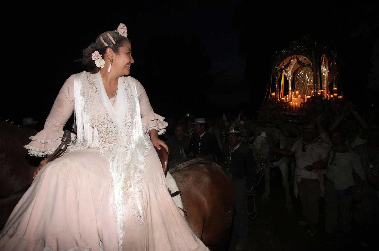Imágenes de la llegada de la Hermandad del Rocío de Huelva a la aldea