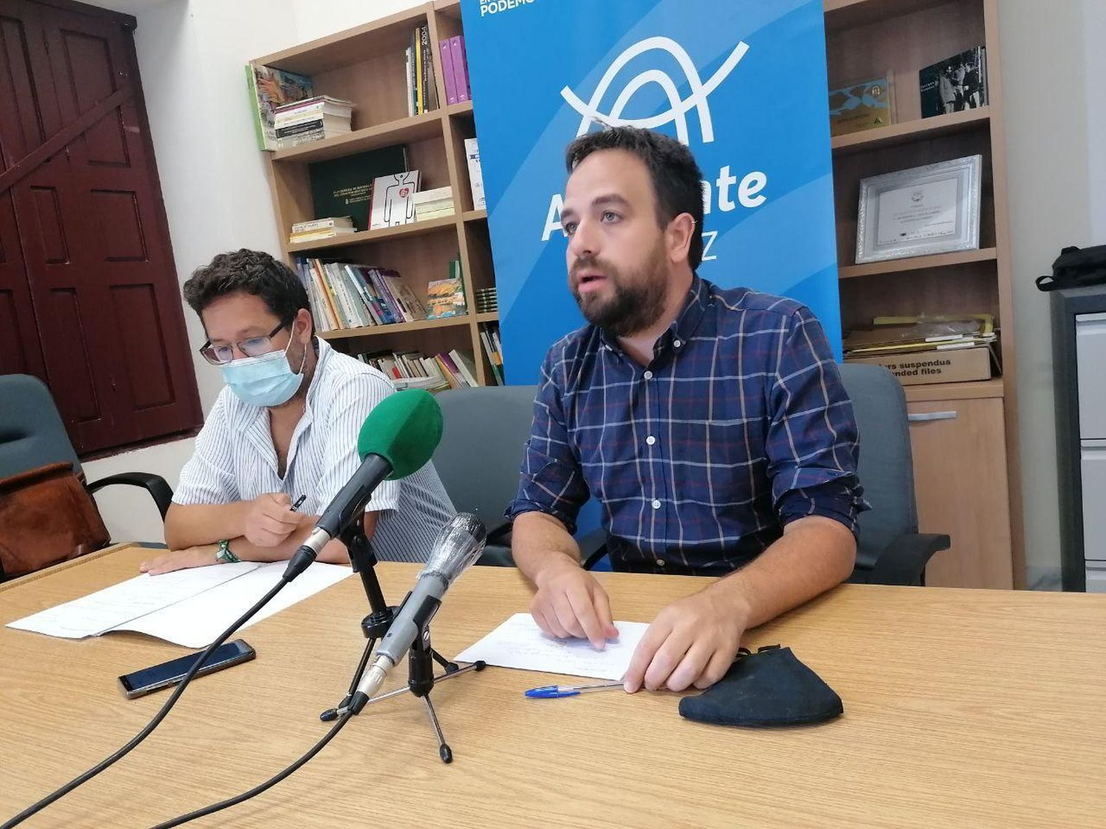 Imagen de la rueda de prensa ofrecida por Adelante Jerez.
