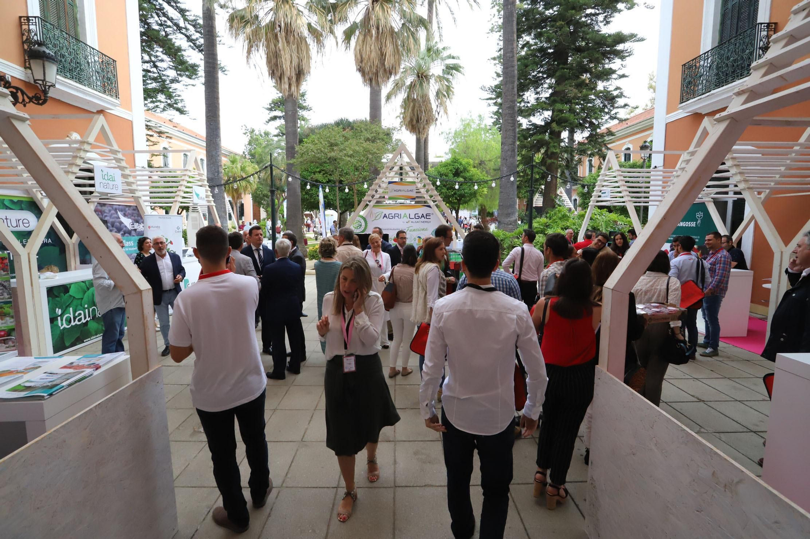 Imágenes de la inauguración del V Congreso de Frutos rojos