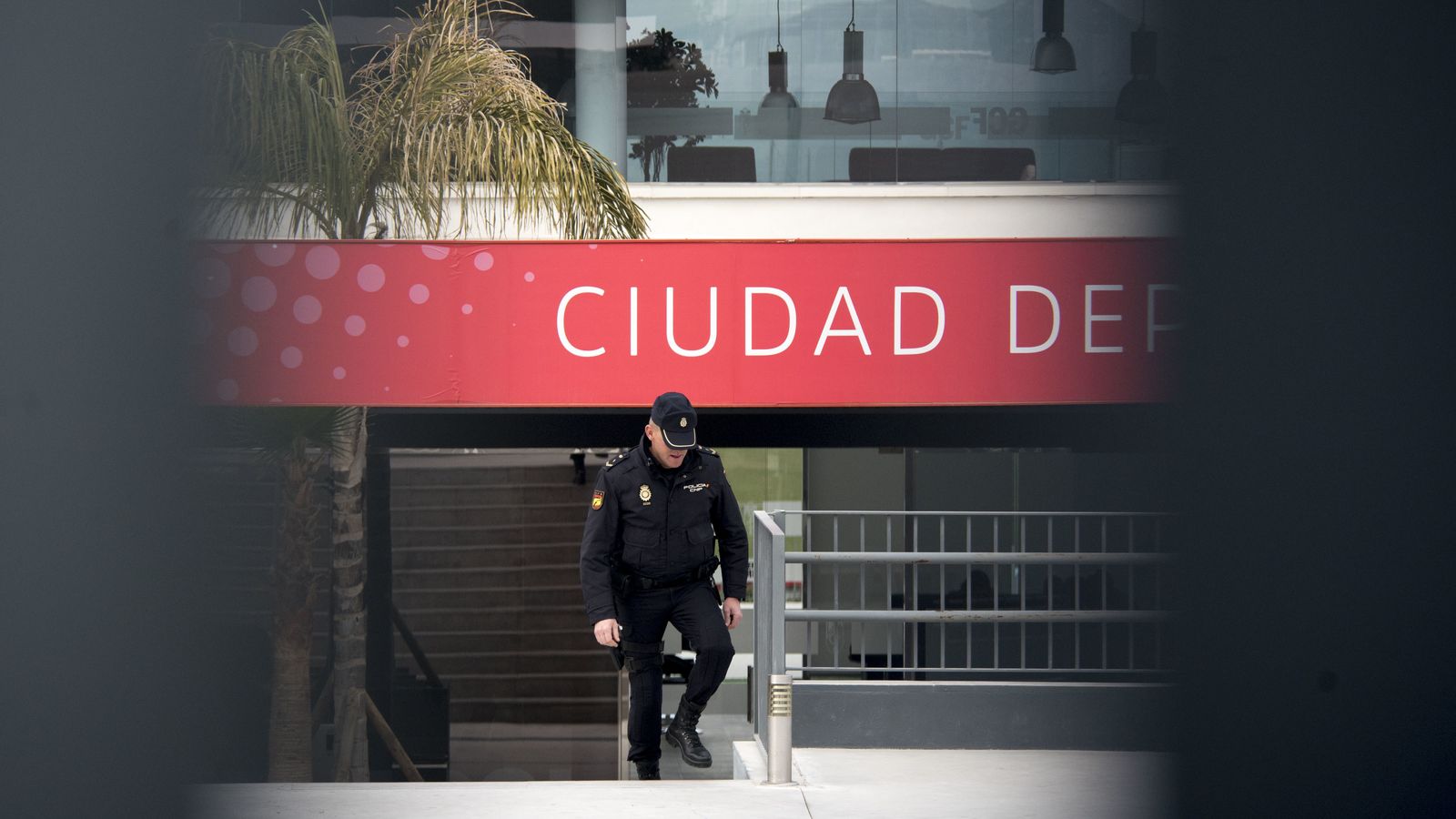 Las cámaras también han aparecido en despachos de la Ciudad Deportiva