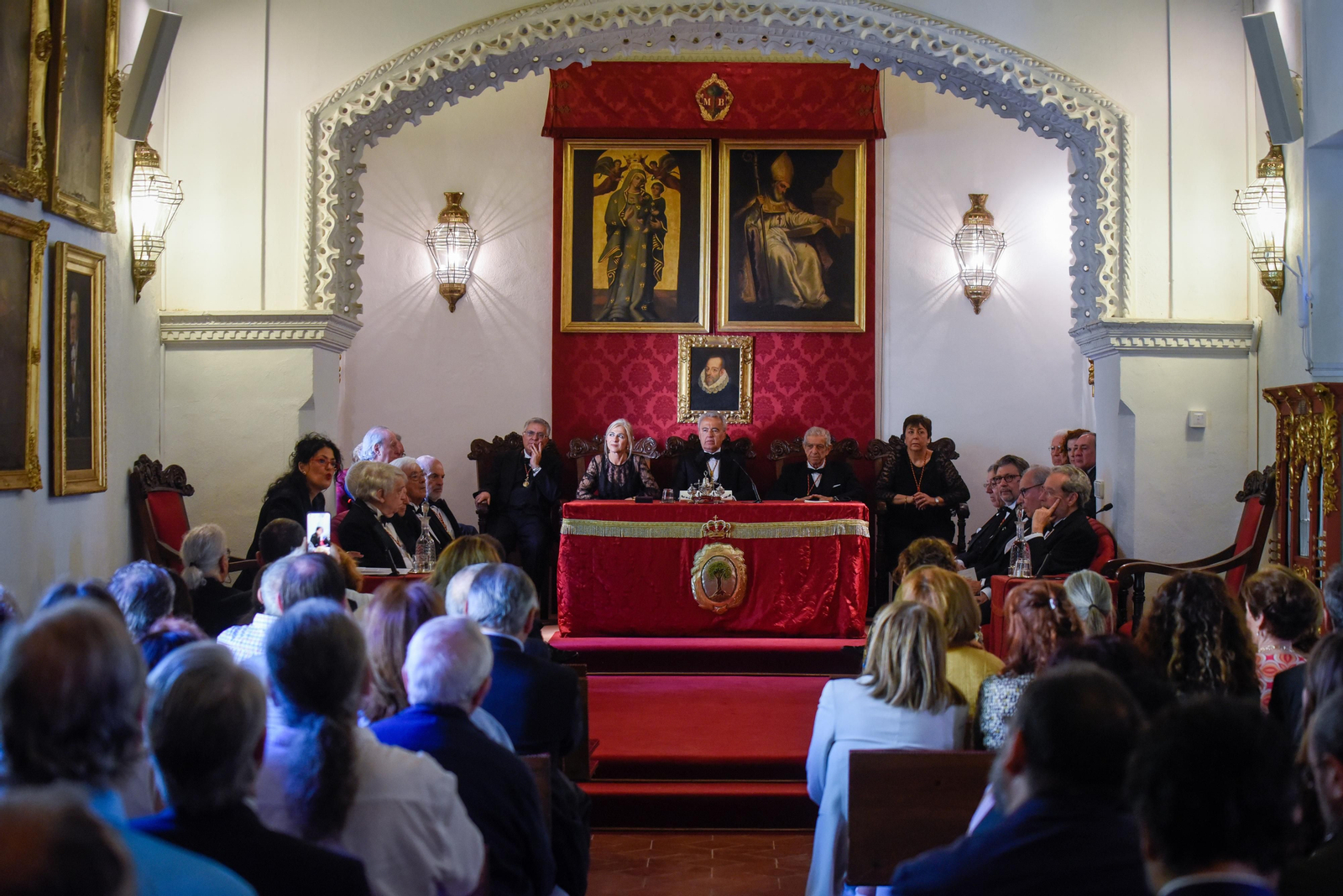 Ingreso como académica de Eva Díaz Pérez