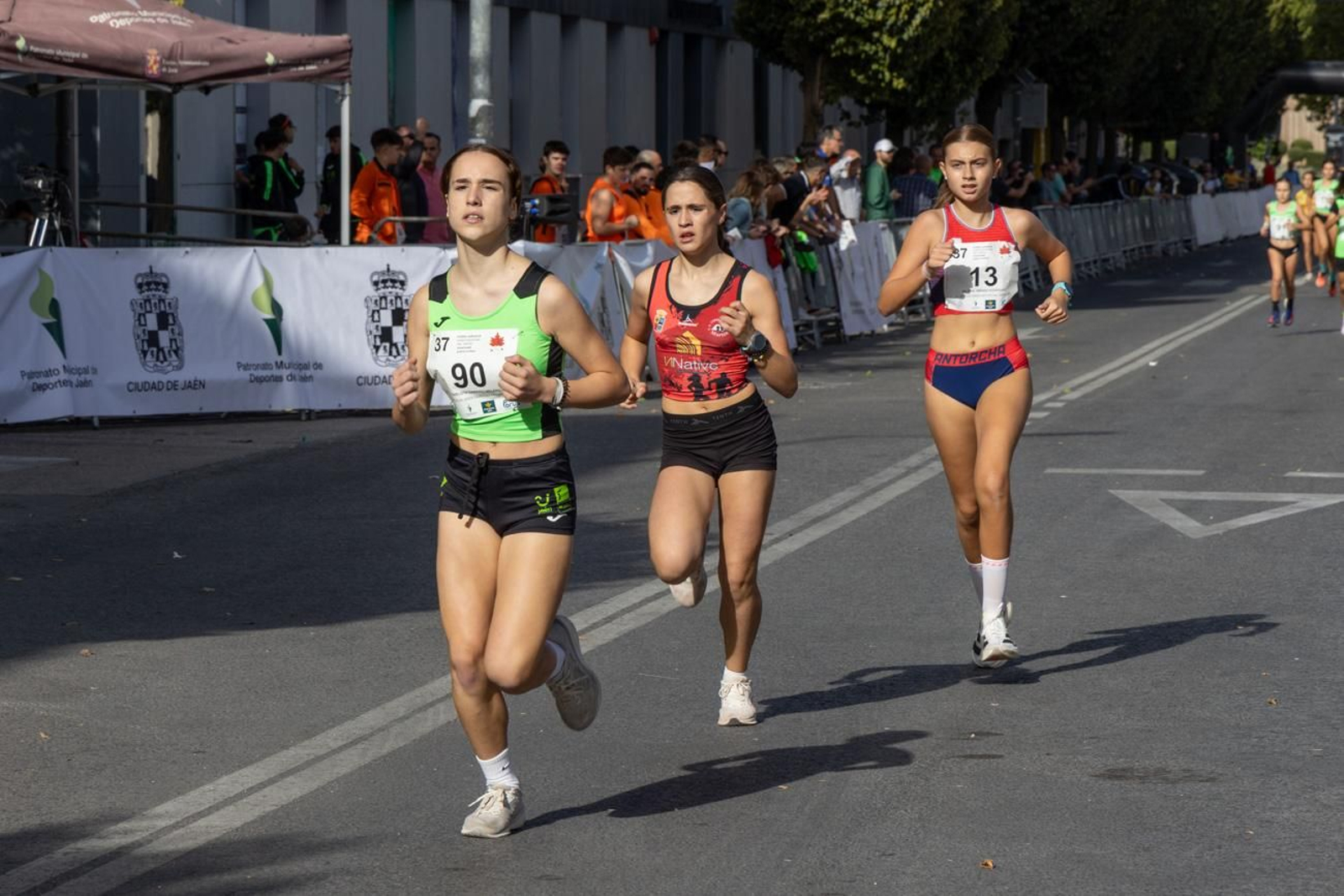 Ignacio Fontes y Marta Serrano reinan en la XXXVII Milla Urbana Internacional de Otoño 'Manuel Pancorbo'