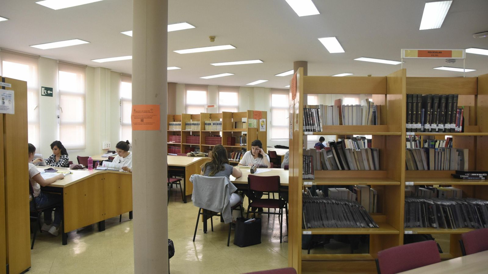 Biblioteca de derecho.