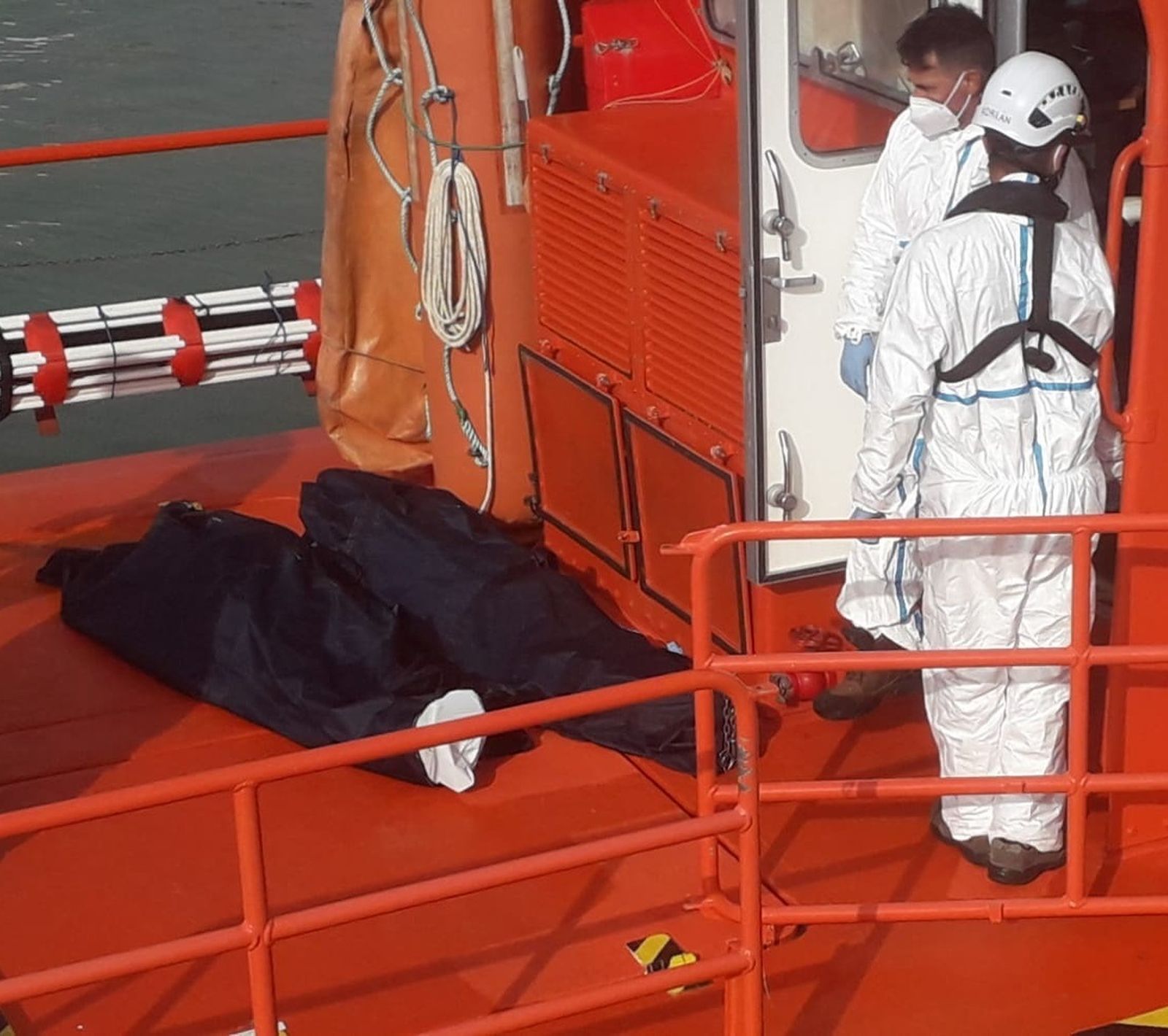 Rescatados dos nuevos cuerpos del naufragio de Trafalgar