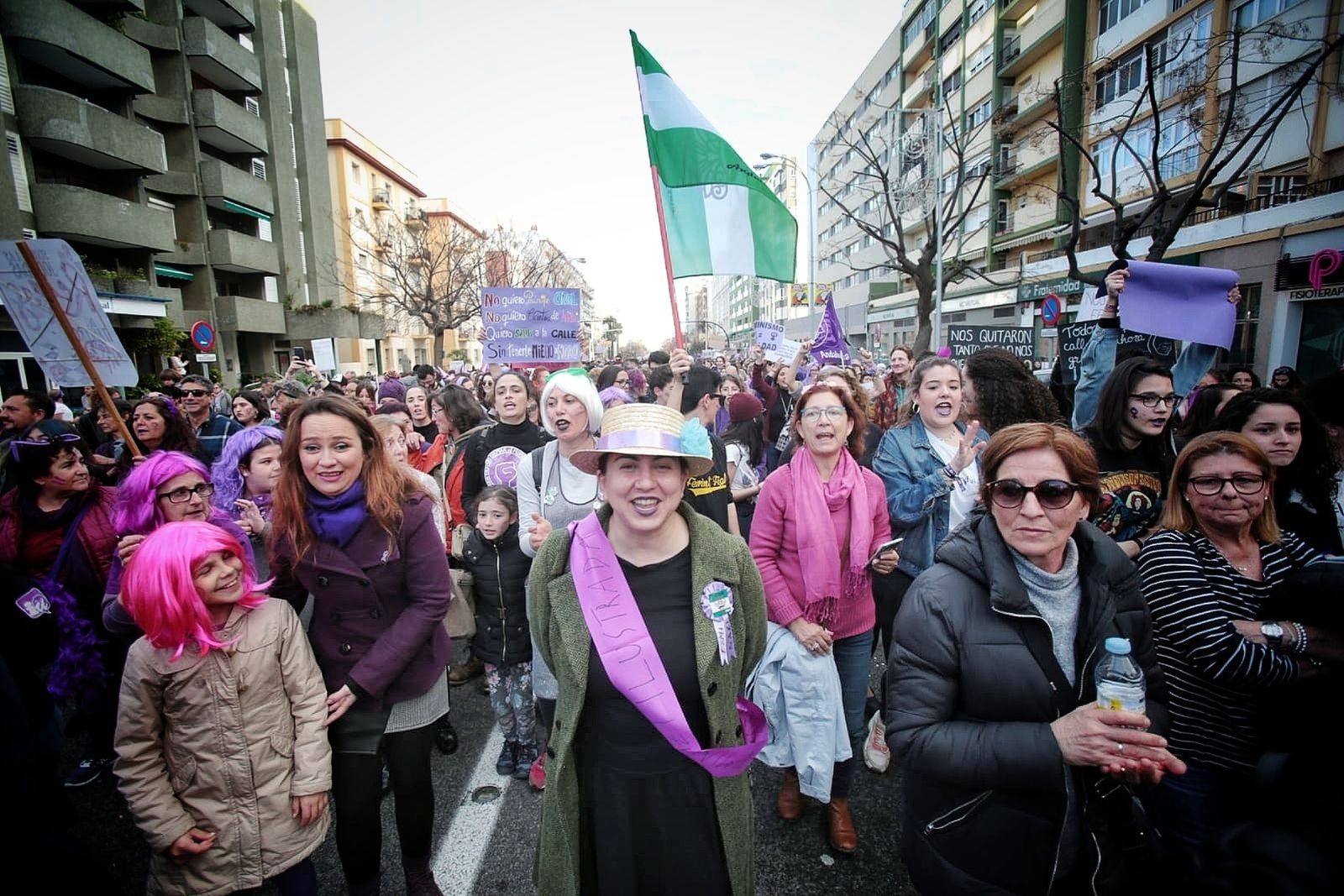 Mujeres protestando durante la jornada del 8M.