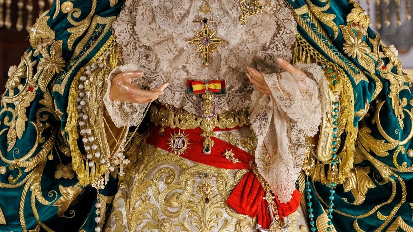 Fotogalería ‘Granada bajo palio’ 2025: Nuestra Señora de la Esperanza Coronada