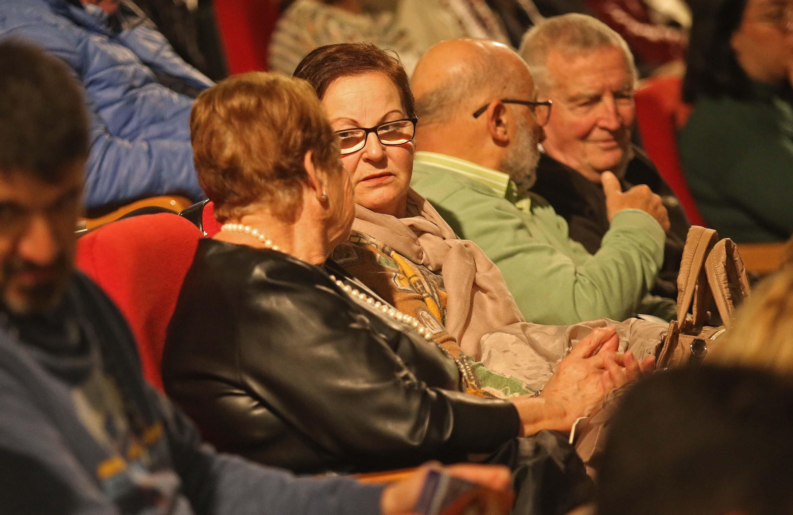 Fotos de Máximo Huertas  en los encuentros literarios del Aula de Literatura José Cadalso de San Roque.