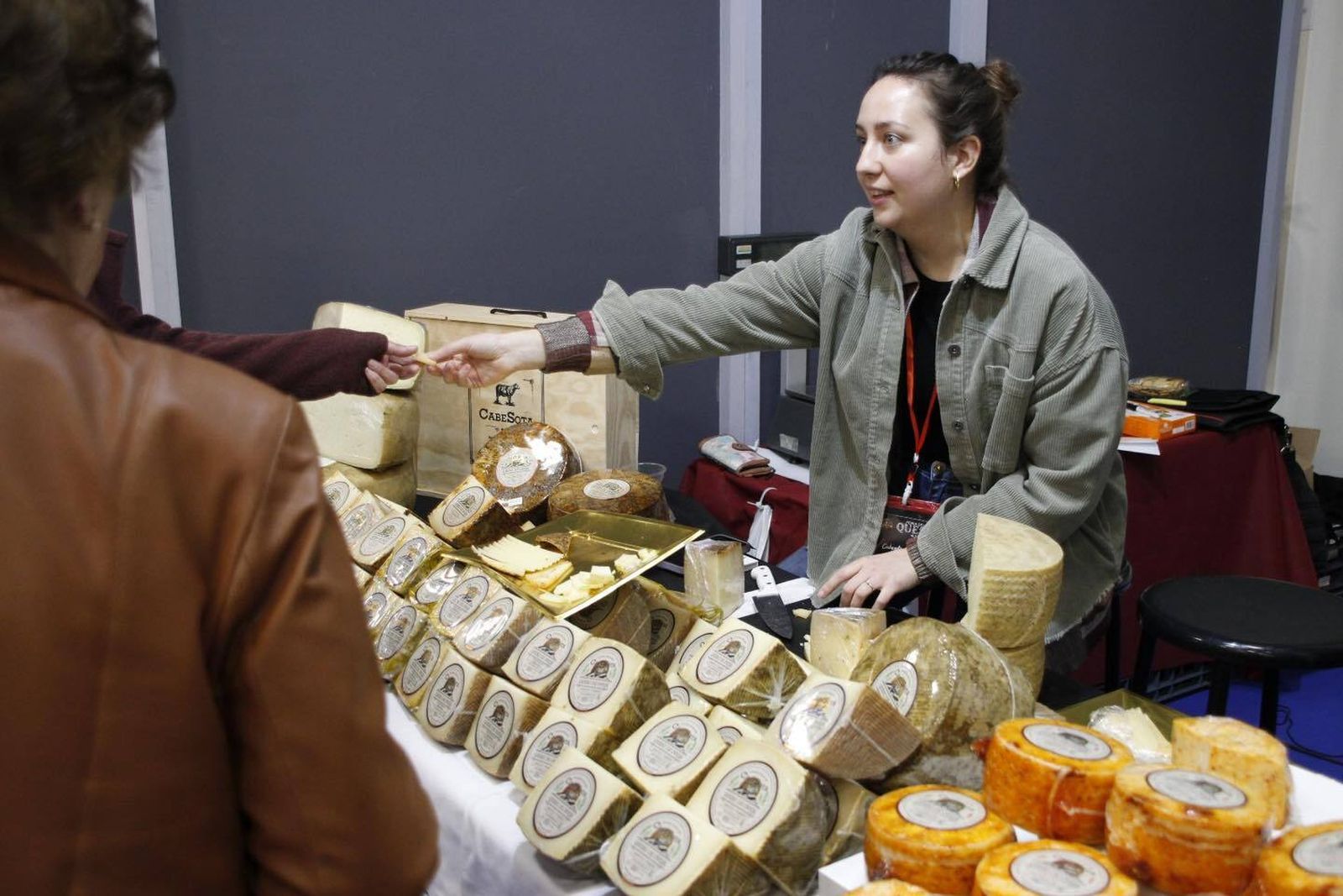 Un recorrido en imágenes por la Feria del Queso de Los Pedroches en Hinojosa del Duque